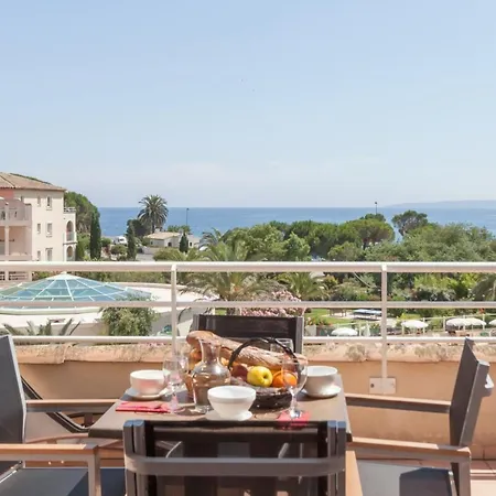 Appartement Les Calanques Des Issambres 2/3p6p Std *